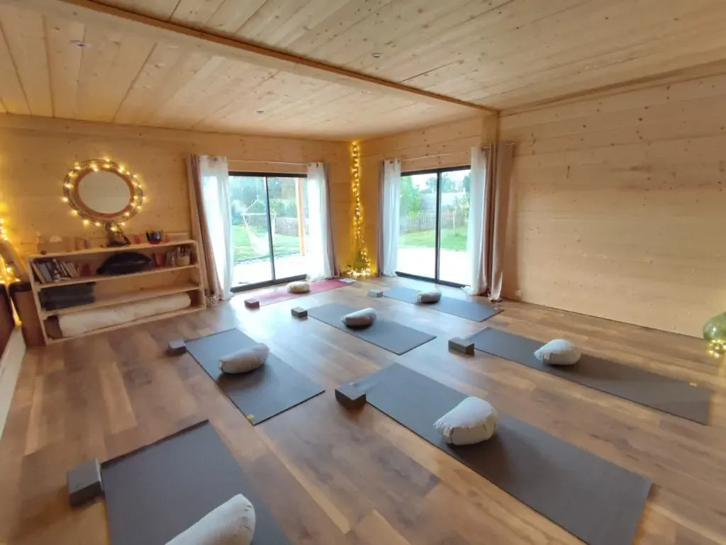 Discovery Yoga Session Paired With Non-Alcoholic Wine Tasting at Espace Samananda (France)