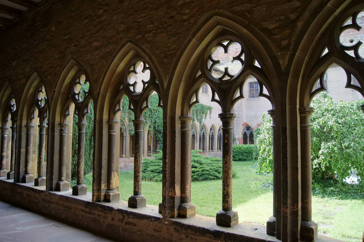 Private Guided Visit At Unterlinden Museum Followed By Non-Alcoholic Wine Tastings (Colmar, France)