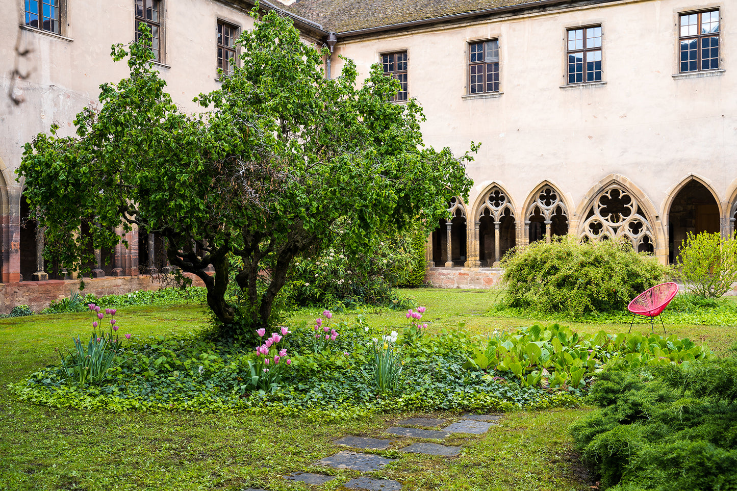 Private Guided Visit At Unterlinden Museum Followed By Non-Alcoholic Wine Tastings (Colmar, France)